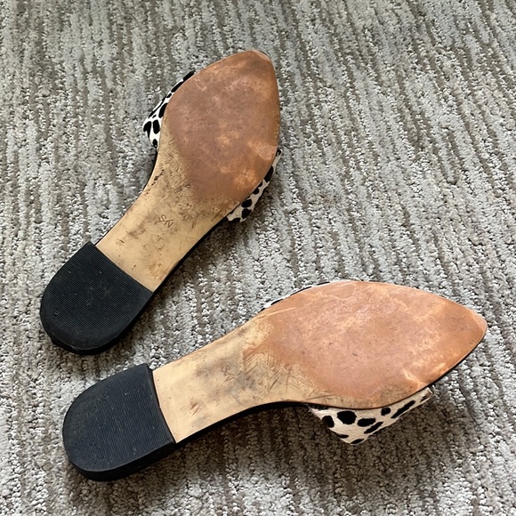 SOMETHING NAVY - Pony Hair & Gold Hardware - Super cute flats - Picture 3 of 3